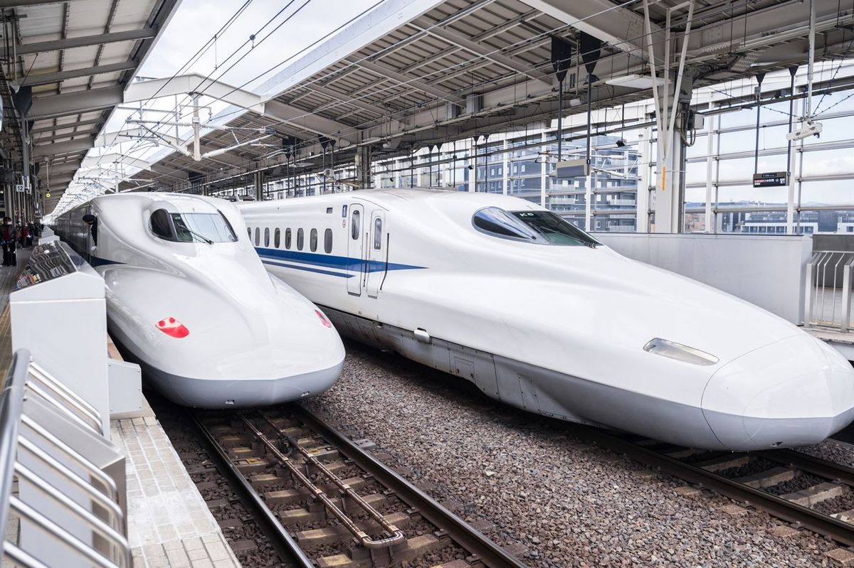 京都駅に停車中の新幹線