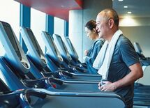 友達が多くても親友がいない人は早死する