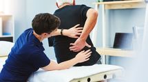 子供時代に"腰痛を放置"すると後々ヤバくなる