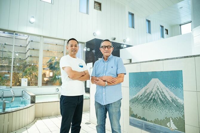 3代目社長の斉藤勝輝さんと息子の裕一さん