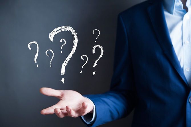 ビジネスマンのクエスチョン