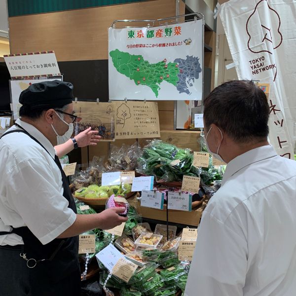 スーパーより高い価格はダテじゃない…高島屋デパ地下に常駐する｢野菜バイヤー｣のすごい仕事ぶり デパートの野菜売り場を使わないのはもったいない |  PRESIDENT Online（プレジデントオンライン）