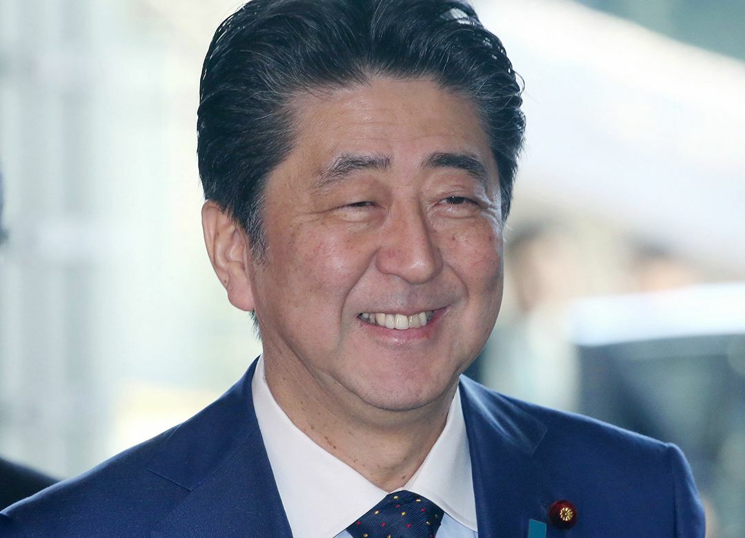 "まるで祖父のコピー"安倍首相の公私混同 22本の外交文書から読み解く"執念"