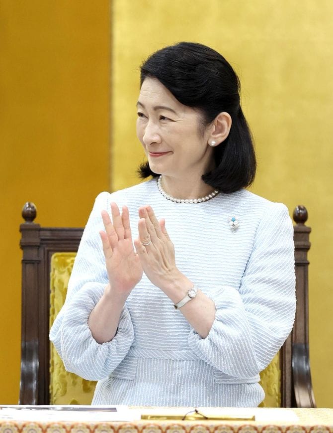 「第72回産経児童出版文化賞贈賞式」で拍手される秋篠宮妃紀子さま＝2025年6月12日、東京・元赤坂の明治記念館（代表撮影）