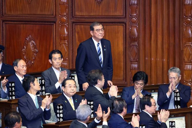 令和6年10月1日午後、衆参両院にて優先投票が行われ、石破茂議員が、伊藤博文初代内閣総理大臣から数えて第102代目の内閣総理大臣として選出された