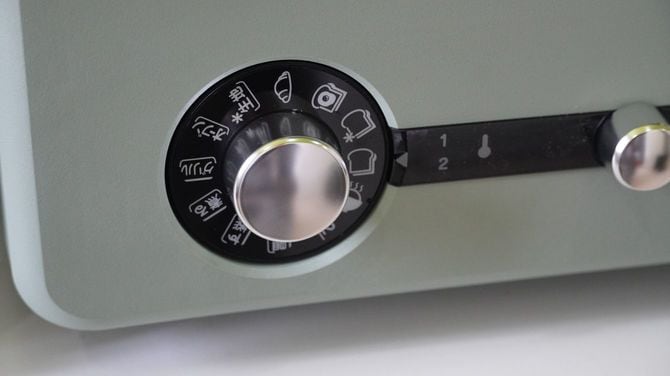 アラジンは高機能でモードの種類も多いが、ダイヤルで直感的に選べる