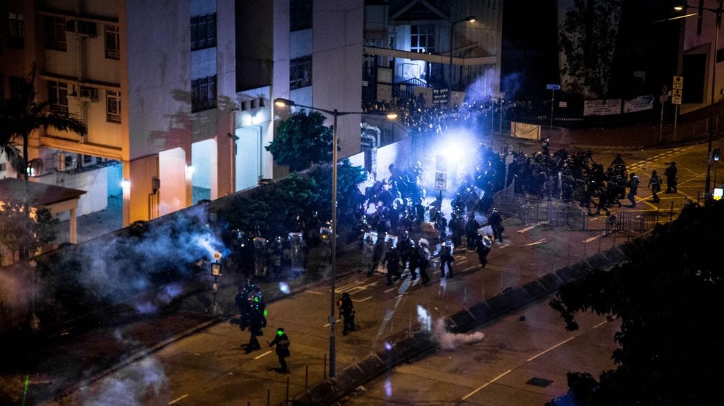 恐怖のデジタル監視社会!｢なぜ香港の若者がスマホを捨てるのか｣ 市民の居場所は全部ばれています