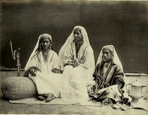 1870年代、インド・カシミール地方出身の少女たち