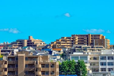 マンションは絶対「中古」を買いなさい! : 住宅のプロが教える後悔しない物件選… 2021~2022年版〕30年後に絶対後悔しない中古マンションの選び方