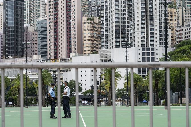 2021年6月4日、香港警察はビクトリア公園で行われてきた天安門事件の追悼集会を2年連続で禁止した。公園にはパトロールする警察官の姿しか見られなかった。