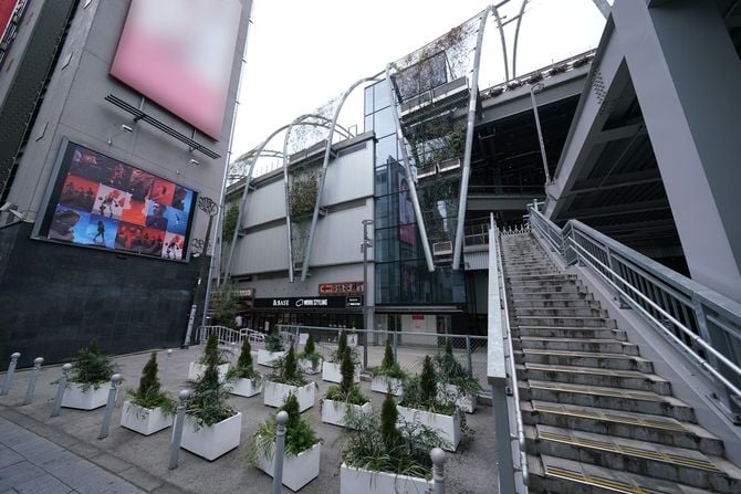 宮下公園はどこに行った? この建物の上なの?! マジ!?
