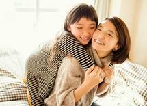 なぜ「尊敬する人」は父親より母親なのか