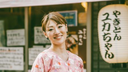 一緒に飲みたくない客は断れ 新橋の焼きとん屋女将が店員にそう指示している理由 大衆居酒屋の魅力は 場の雰囲気 President Online プレジデントオンライン