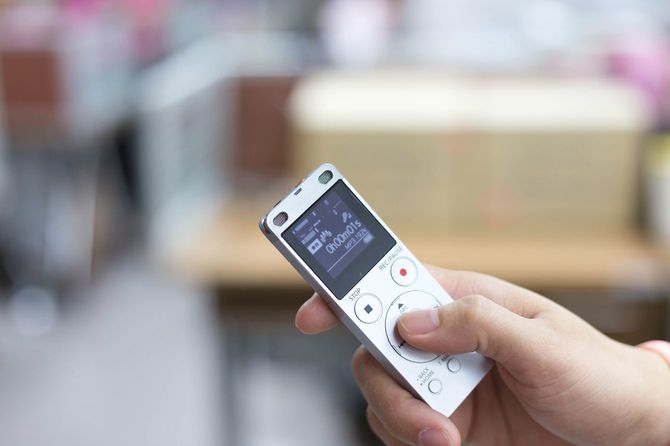 ボイスレコーダーをオンにする手元