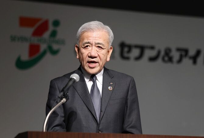記者会見するセブン＆アイ・ホールディングス（HD）の井阪隆一社長＝2024年4月10日、東京都中央区