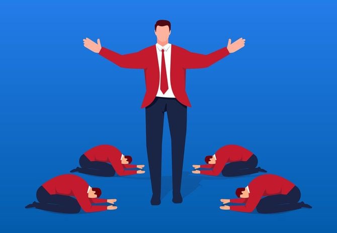 大きな男にひれ伏す小さな男たち