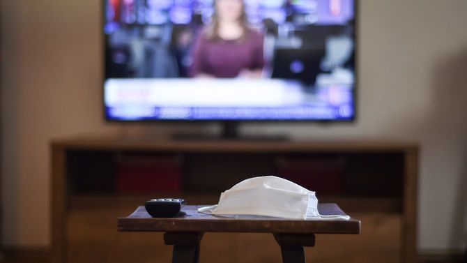 コロナ禍のステイホーム、テレビで観戦