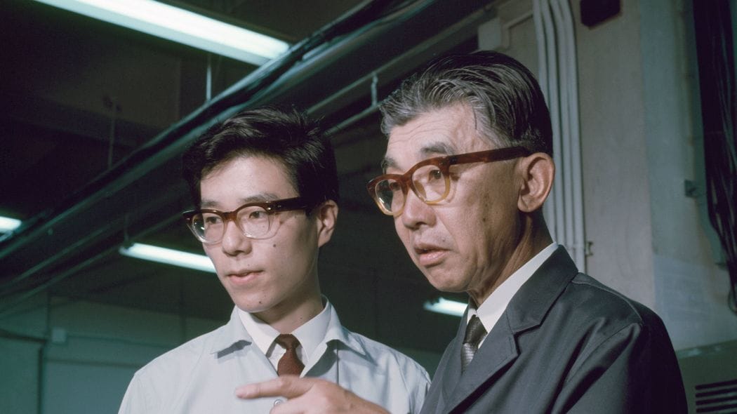 だからソニーは世界的企業になった…創業者の井深･盛田が｢芸大卒のバリトン歌手｣を9年も口説き続けたワケ 電機メーカー→エンターテインメント企業に変身した背景