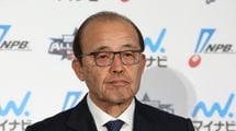 嘆くべきは｢選手のMLB移籍｣ではなく｢NPBの経営｣…阪神･岡田元監督が直視しない｢350勝投手でも万引き｣の現実