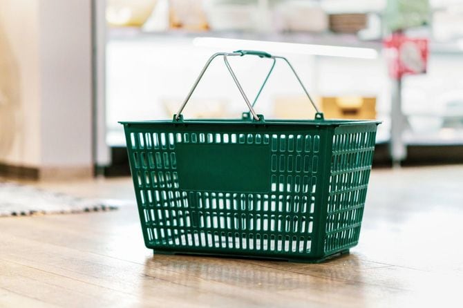緑色の買い物カゴ