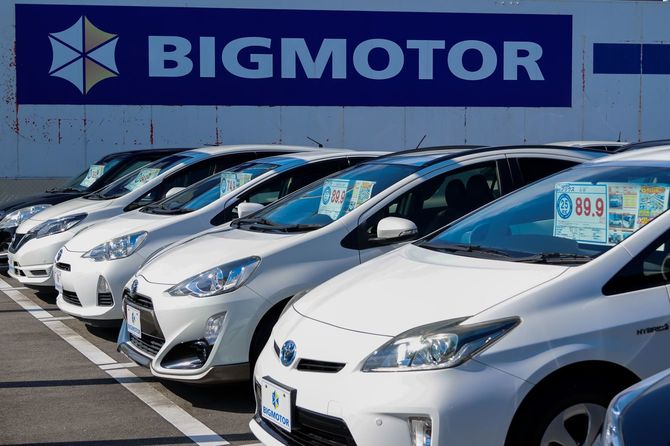 東京で見かけたビッグモーター社のロゴ。