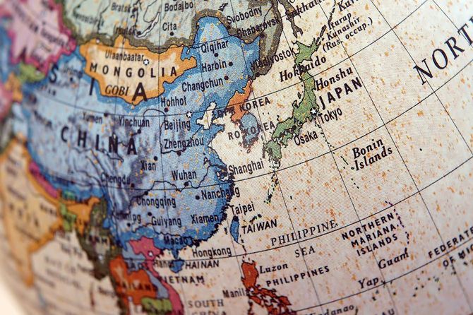 中国と日本にフォーカスした地球儀