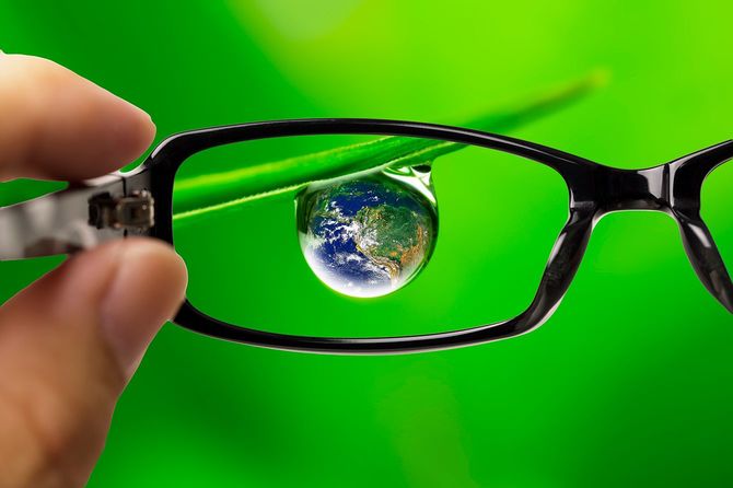 水のしずくに地球