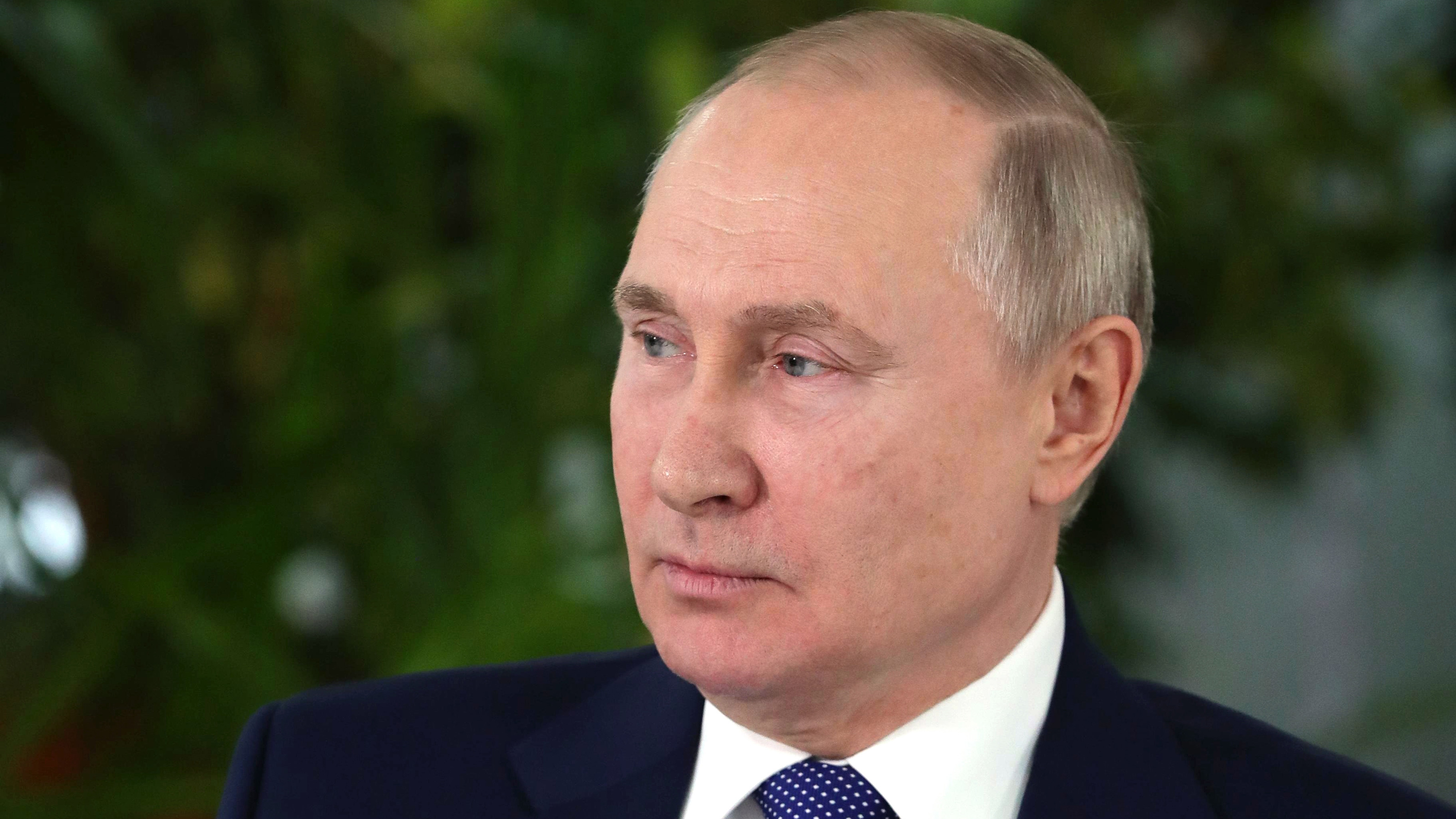 顔 た プーチン 変わっ 【影武者説】プーチン大統領、じつはもう死んでいる？2015年から顔が変わりすぎていると話題に :