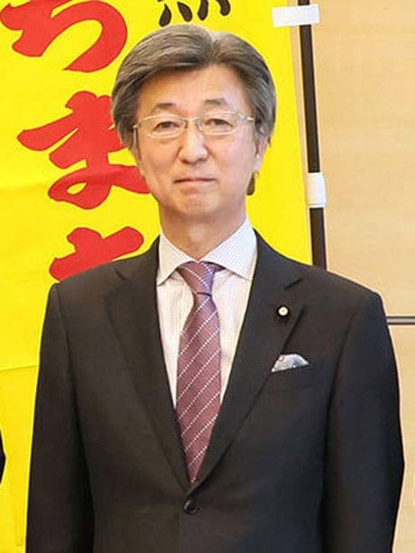 石井準一