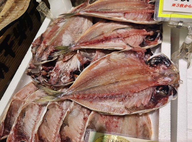 長崎県産を原料にして作られたアジの開き