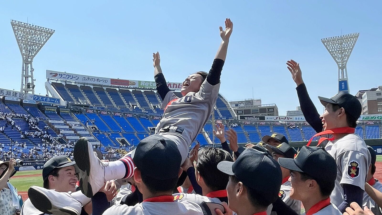 選手､審判､応援団､観客がバタバタと倒れている…今年の｢夏の甲子園予選｣で起きている異様な光景 なぜサッカー協会のような対策ができないのか