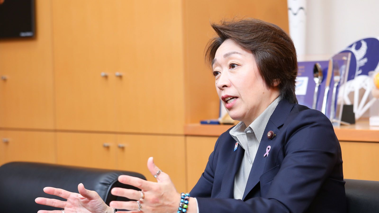 橋本聖子大臣に直撃｢選択的夫婦別姓が実現していない本当の理由｣ 7割の国民が賛成しているのに