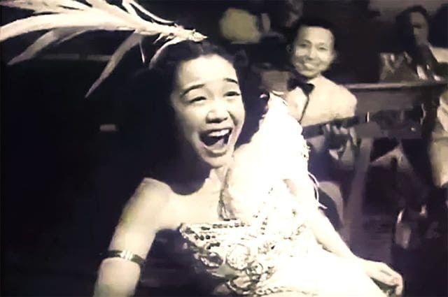 映画『醉いどれ天使』で「ジャングル・ブギー」を歌う笠置シズ子