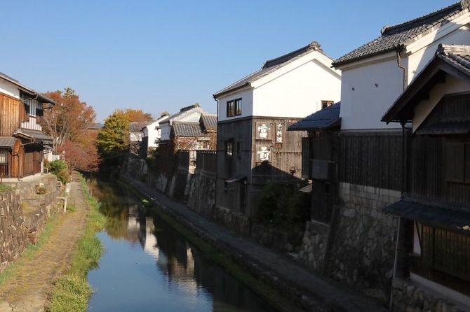 八幡堀の堀端