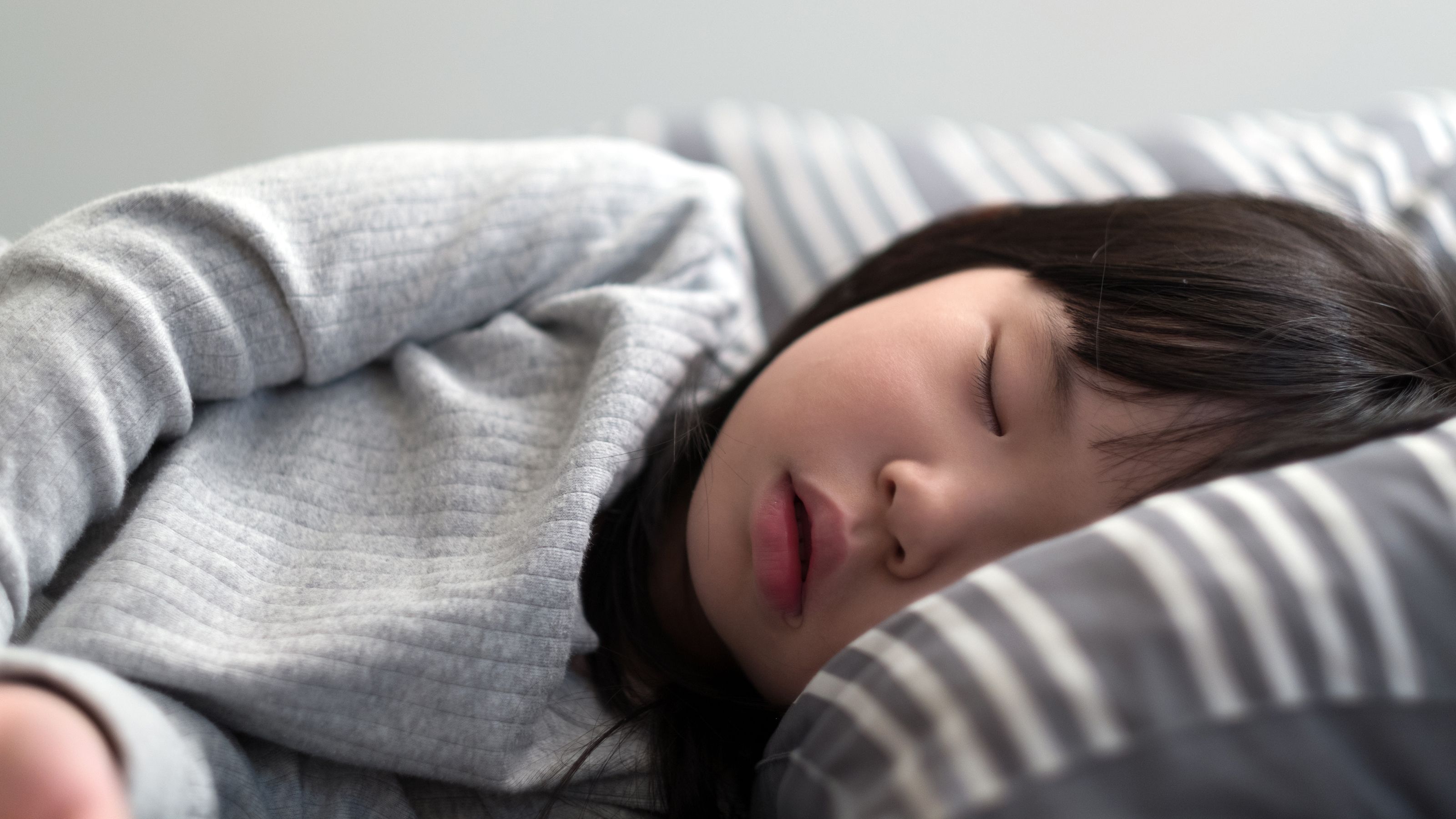 Азиатки спят видео. Японские спящие. Японцы спят. Азиатские девочки спящие.