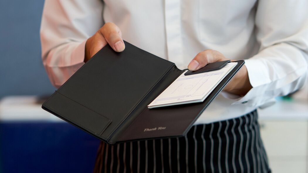 銀座ママ｢いい女かどうかは"お会計"で一発でわかる｣…結婚してはいけない女性を見抜くシンプルな方法 財布を出そうとしない人は論外