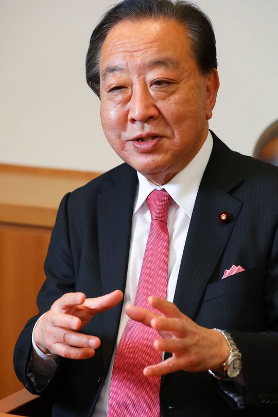 インタビューに応じる野田佳彦氏