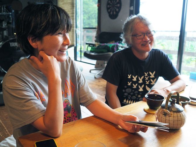 八智代さん（左）と浅羽さん