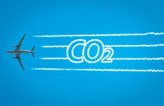 ジェット機の二酸化炭素