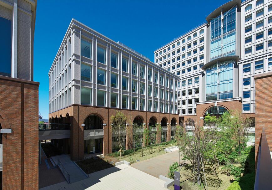 武蔵野大学　Musashino University 1924年創立、13学部21学科を擁する総合大学。文理問わずデータサイエンスやAIを学び、独自の学修法「響学スパイラル（問う・考動する・カタチにする・見つめ直す）」で主体的な成長を促す。体験を重視し、学生一人ひとりが成長実感を得たうえで、社会に貢献できる力の修得を目指す。東京のウォーターフロント有明と、緑豊かな武蔵野（西東京市）にキャンパスを構える。