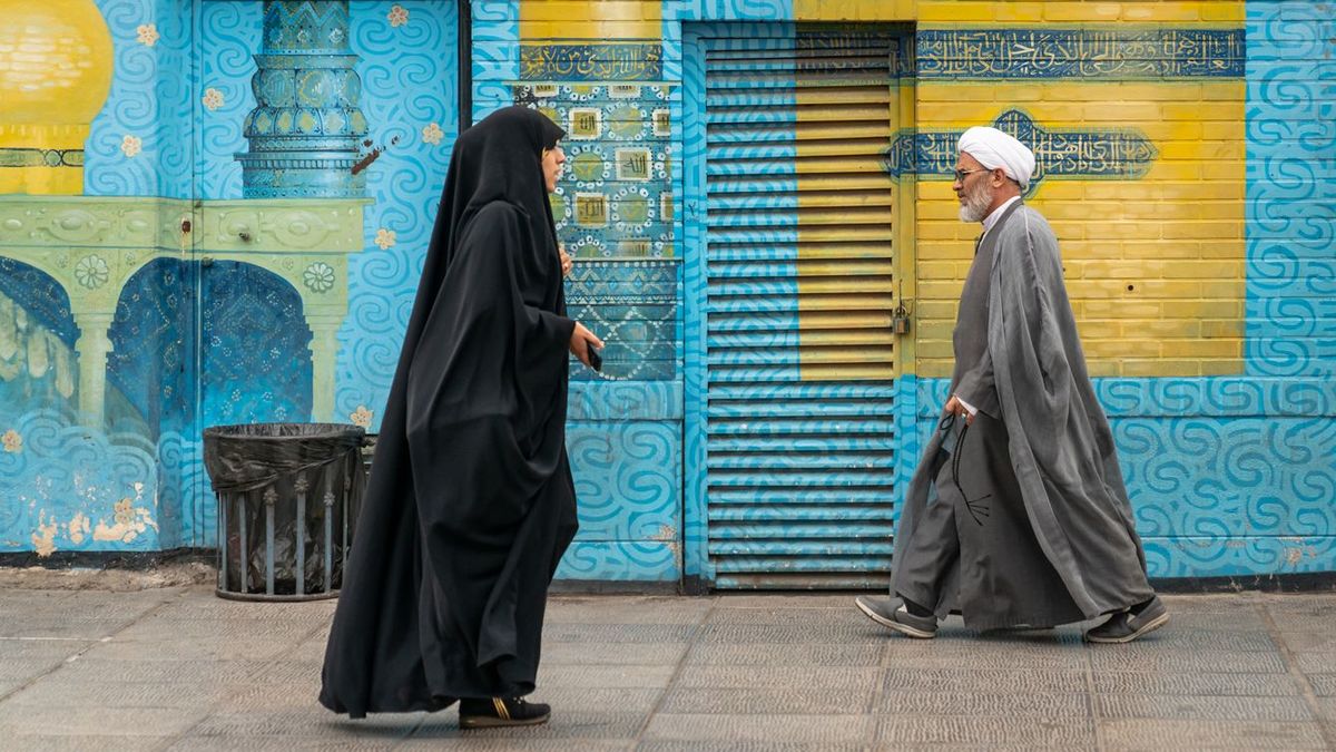 イラン人男性と女性