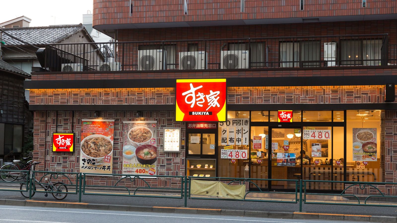 コロナで始まった｢郊外型チェーン飲食店｣の逆襲 はま寿司､すき家は有望