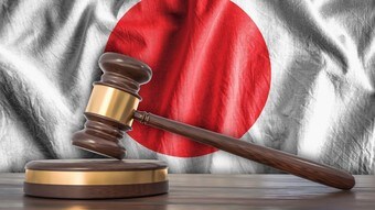 法曹資格失効､退職金ナシ､年金減額…それでも｢白ブリーフ一丁ツイート｣を後悔していないワケ