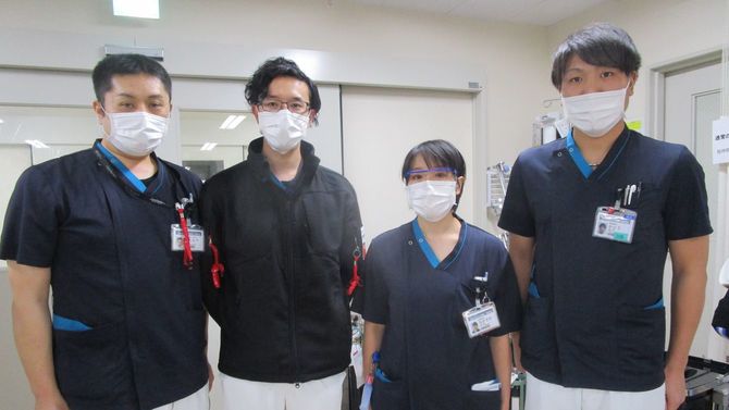救急救命士のみなさん。（向かって左から）渡部圭介さん、村上さん、永澤由紀子さん、加藤大和さん