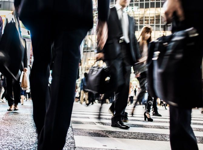 ラッシュアワーの渋谷スクランブル交差点