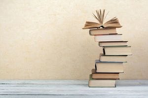積みあがった書籍
