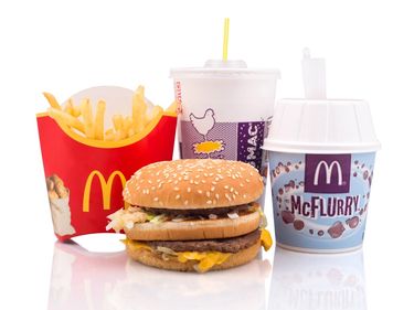 マックの「バリューセット」が刺さるのは日本人だけ…「210円は高い マックの「バリューセット」が刺さるのは日本人だけ…「210円は高い