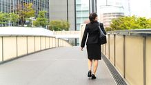 ｢いつまでもまともな職にたどりつけない｣非正規の女性には短期雇用を渡り歩く