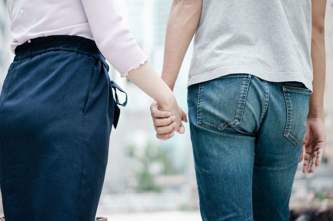 デートを楽しむカップル