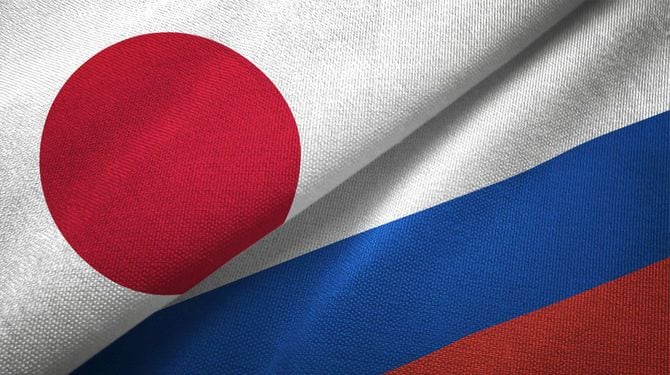 日本とロシアの国旗